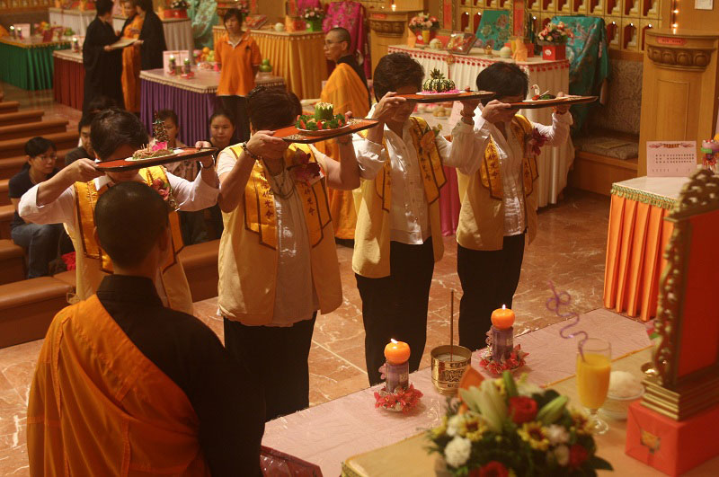 Offerings to Universal Buddhas and Celestial Beings Ceremony