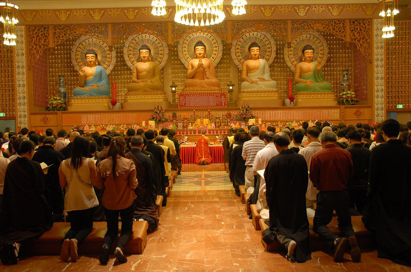 Offerings to Universal Buddhas and Celestial Beings Ceremony