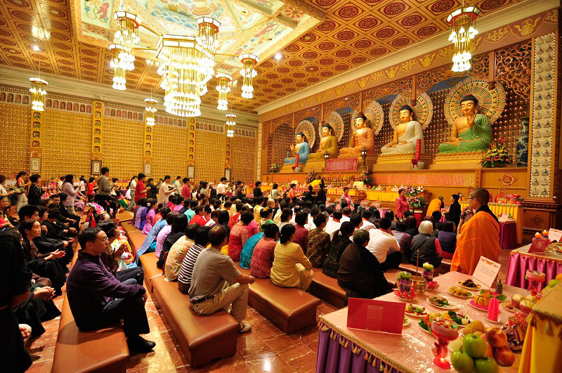 Offerings to Universal Buddhas and Celestial Beings Ceremony